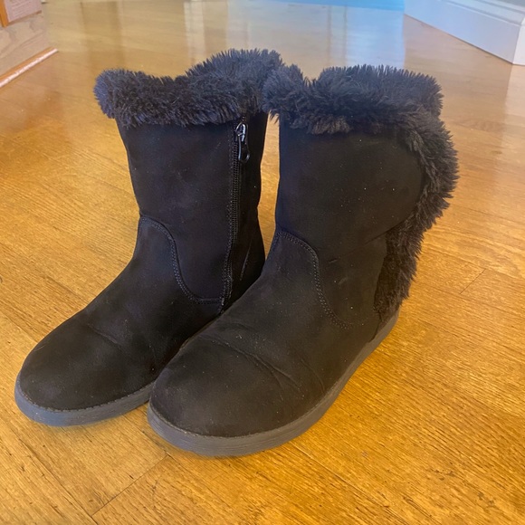 Cat & Jack Girl Boots - Picture 1 of 1